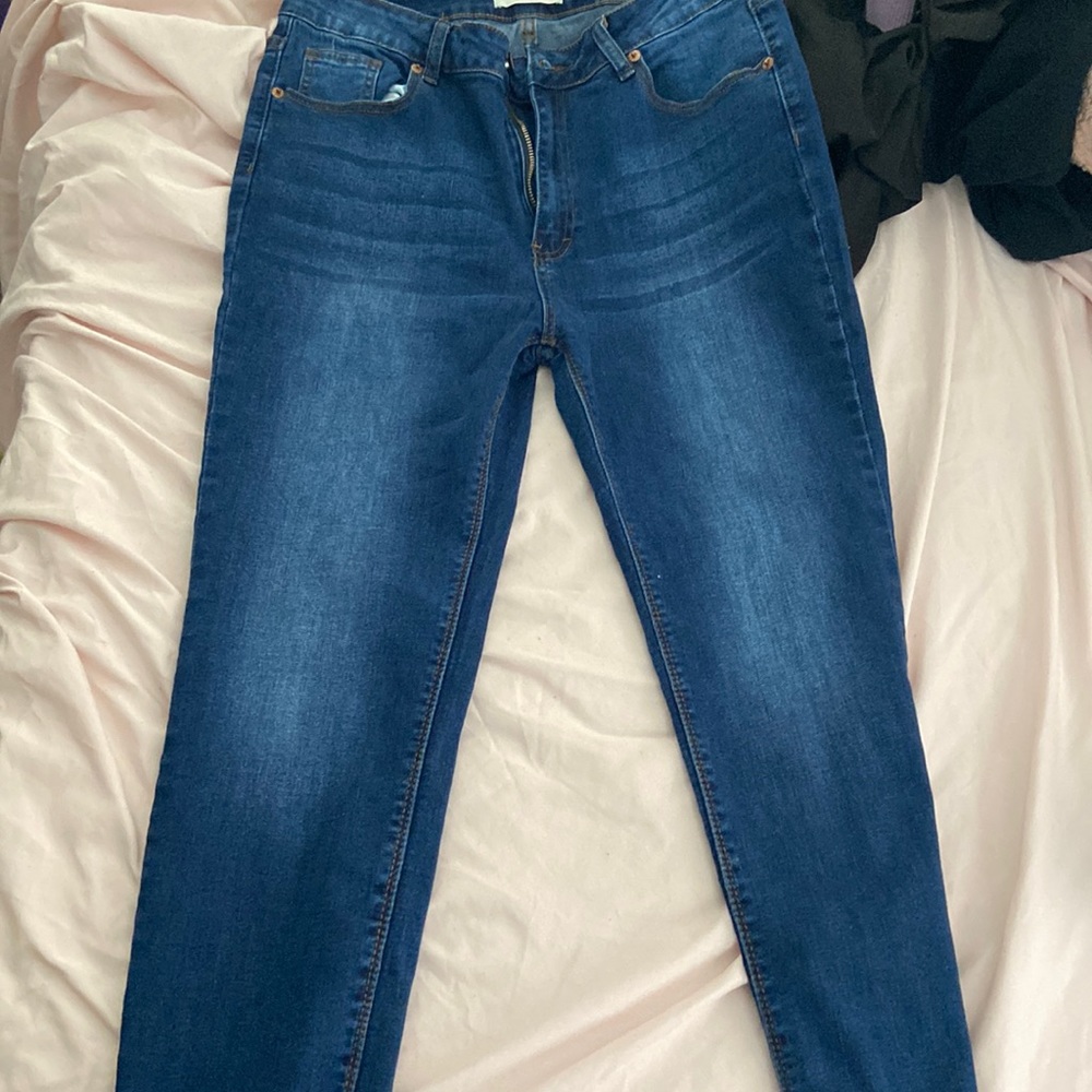 High waisted jeans